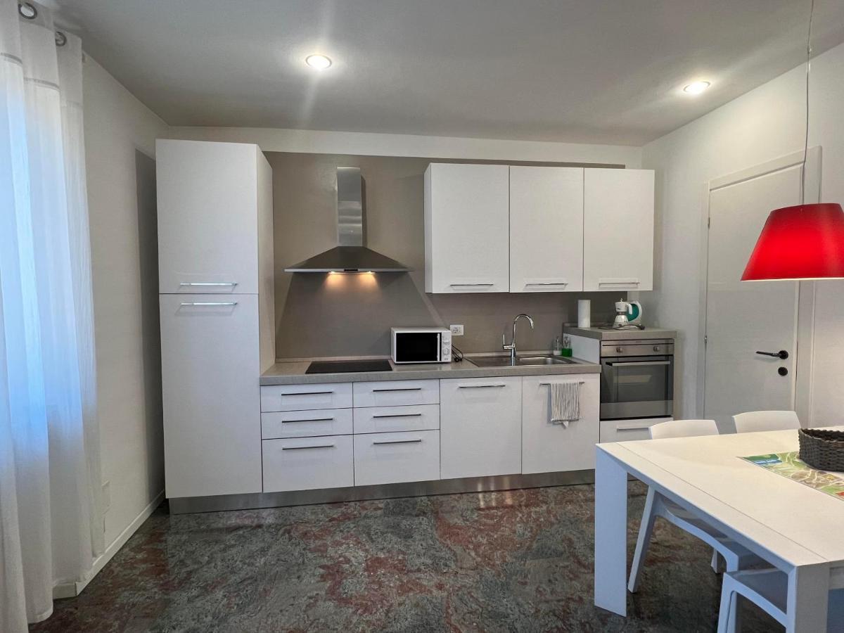 Un Nido Nel Centro Storico Con Garage Apartment Aosta Exterior foto