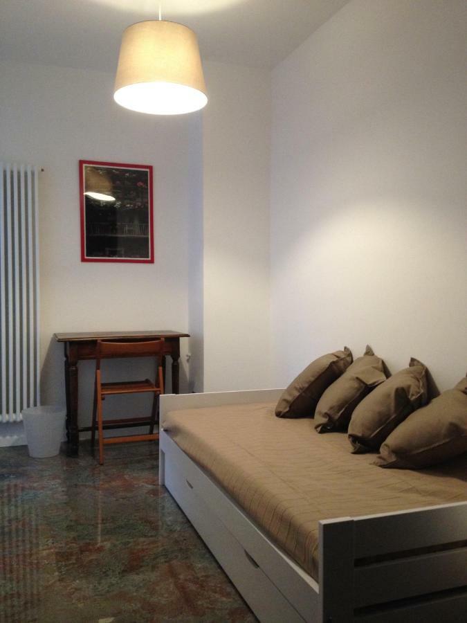 Un Nido Nel Centro Storico Con Garage Apartment Aosta Exterior foto