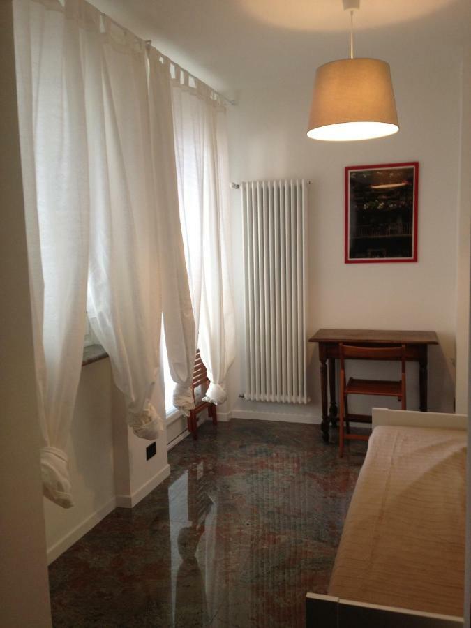 Un Nido Nel Centro Storico Con Garage Apartment Aosta Exterior foto